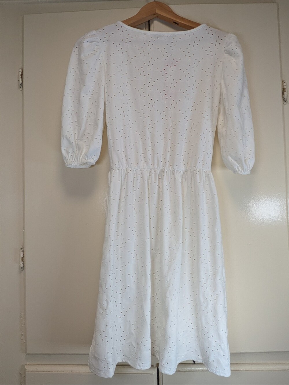 Boohoo Women's Size 4 Faux Wrap puff sleeve White Eyelet Wrap Dress Summer Style - Picture 3 of 10